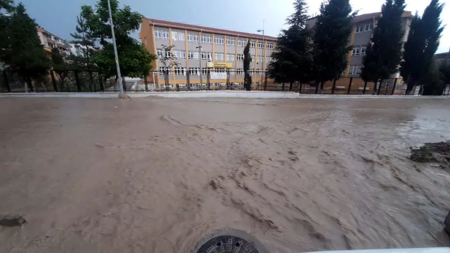 'DIŞARI KENDİMİZİ ZOR ATTIK' 8