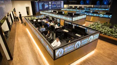 Borsa, kapanış rekorunu 105 bin puanın üzerine taşıdı