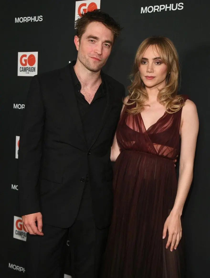 Suki Waterhouse ve Robert Pattinson çifti bebek bekliyor 5 Suki Waterhouse ve Robert Pattinson çifti bebek bekliyor 5