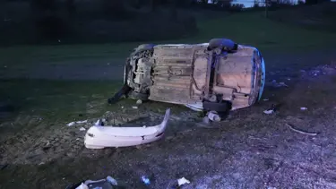 Bayram tatiline giden ailenin otomobili takla attı: 5 yaralı