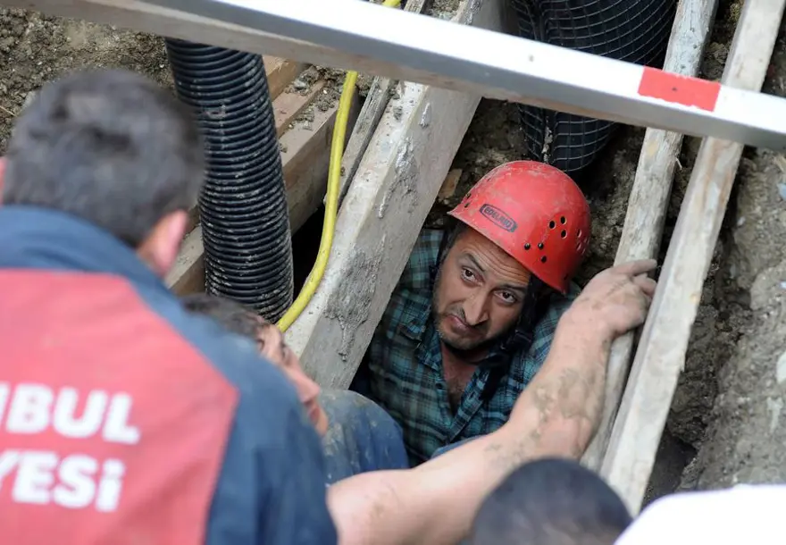 Göçük altında 7 saat 