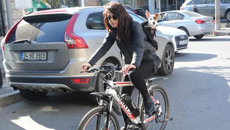 Asena Tuğal: Taksiciler almıyor 5