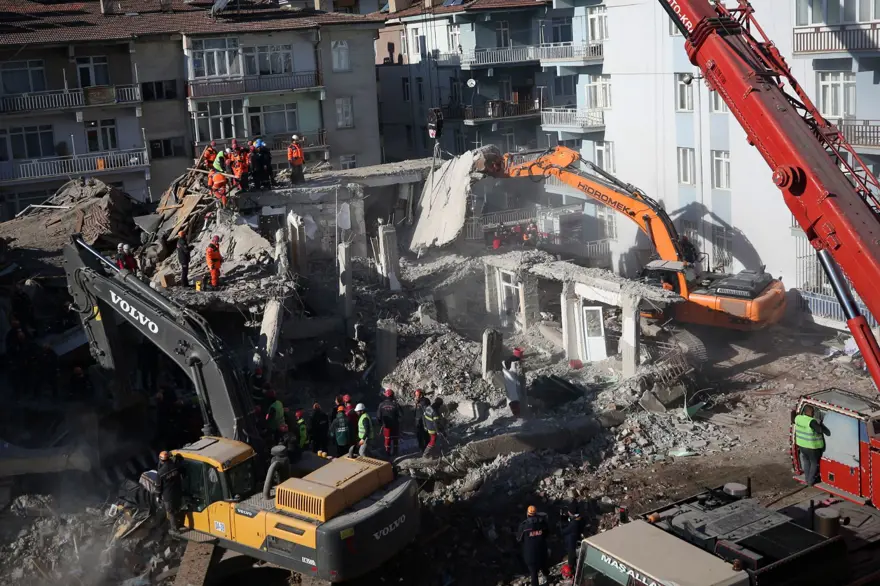 Elazığ deprem bölgesinden son görüntüler Elazığ deprem bölgesinden son görüntüler