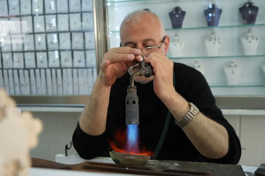 Bayburt'un tek ustası: Baba mesleğini çeyrek asırdır sürdürüyor 2