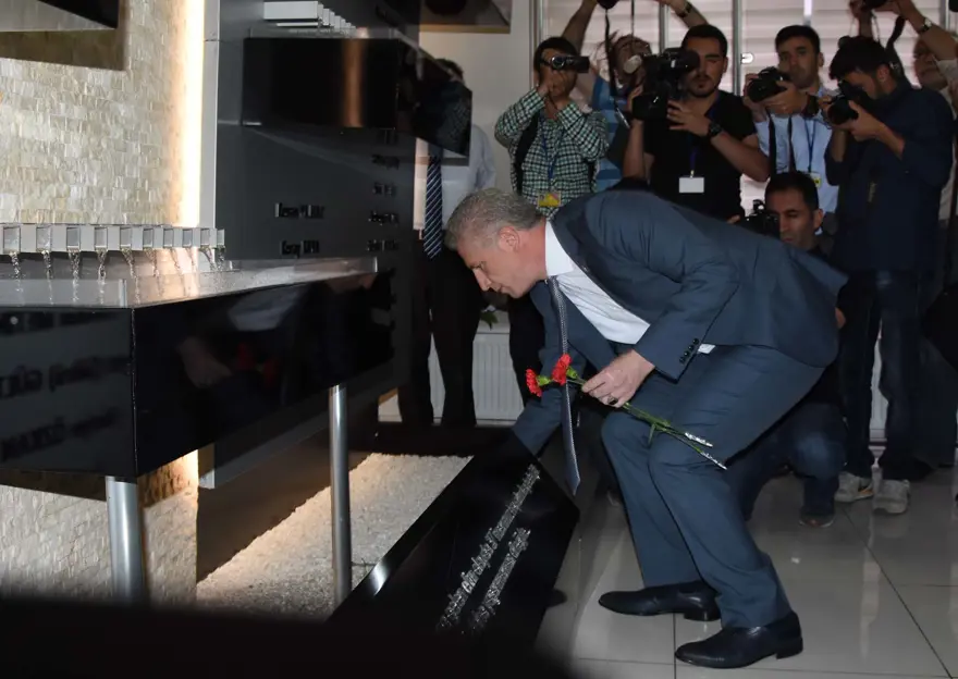 Sivas katliamında ölen 35 kişi için anma 5