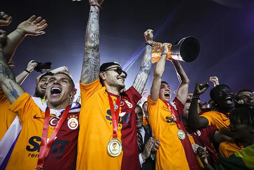Galatasaray nasıl şampiyon olur? 2024-2025 sezonu Galatasaray şampiyonluk ihtimalleri 2
