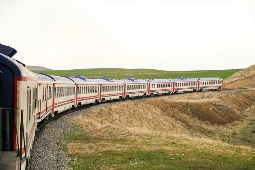 kurtalan ekspresi, güney kurtalan ekspresi, barış manço, güney treni, kurtalan treni 8