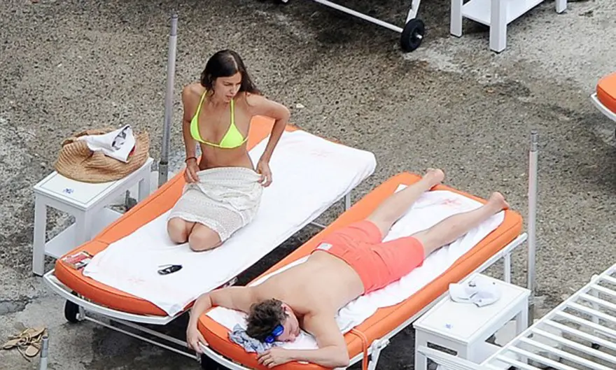 Bradley Cooper ve Irina Shayk tatile doymuyor 25