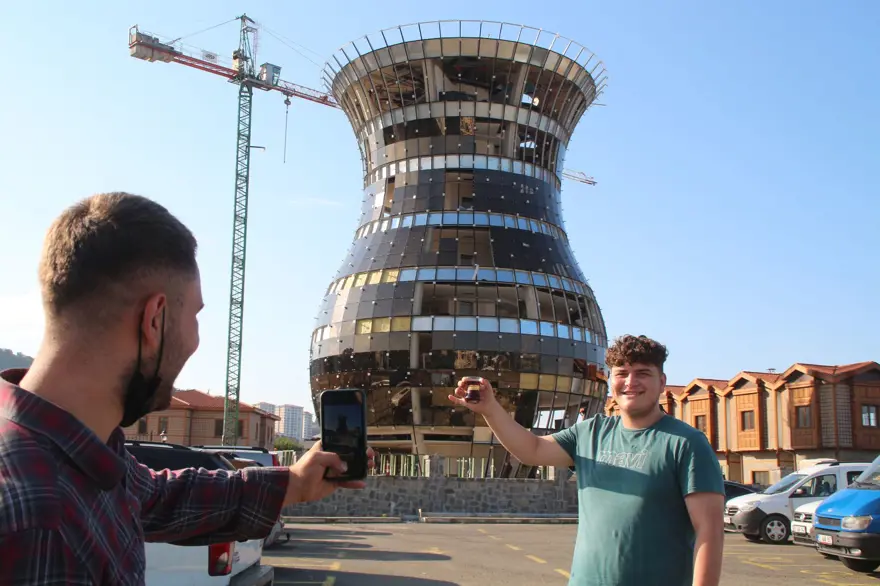 'ÇAY BARDAĞI BİNASIYLA ÇAYIMIZI SİMGELEDİK' 3