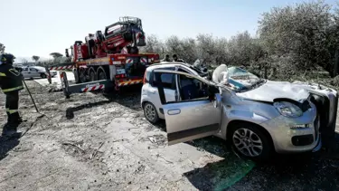 İtalya'da şiddetli rüzgar 3 can aldı