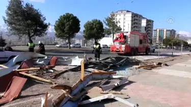 Kahramanmaraş'ta kuvvetli lodos: 2 yaralı