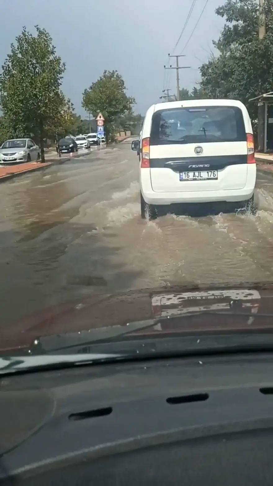 Bursa'yı fırtına, sağanak ve dolu vurdu 9 Bursa'yı fırtına, sağanak ve dolu vurdu 9