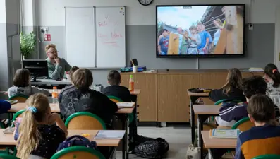 Whatsapp grubunda okul yönetimini eleştiren veliler gözaltına alındı