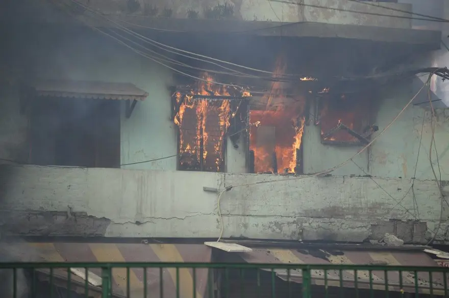 Hindistan'da vatandaşlık yasası karşıtı protestolar sürüyor: 7 ölü 21