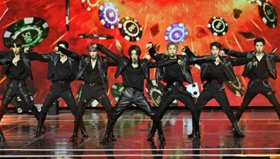 Endonezya'da K-Pop izdihamı: 30 kişi bayıldı, konser yarıda kesildi