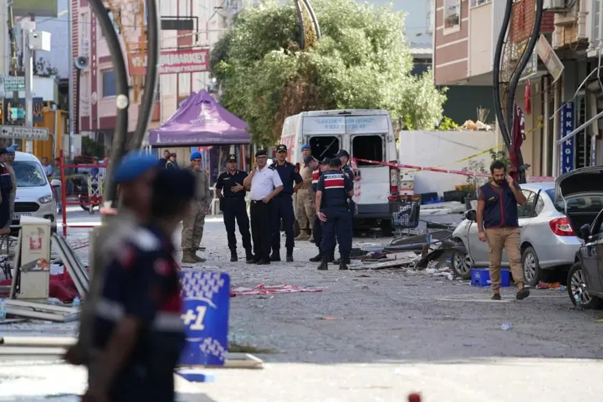İzmir Torbalı’da patlama sonrası hasar tespit çalışmalarıbaşladı 5
