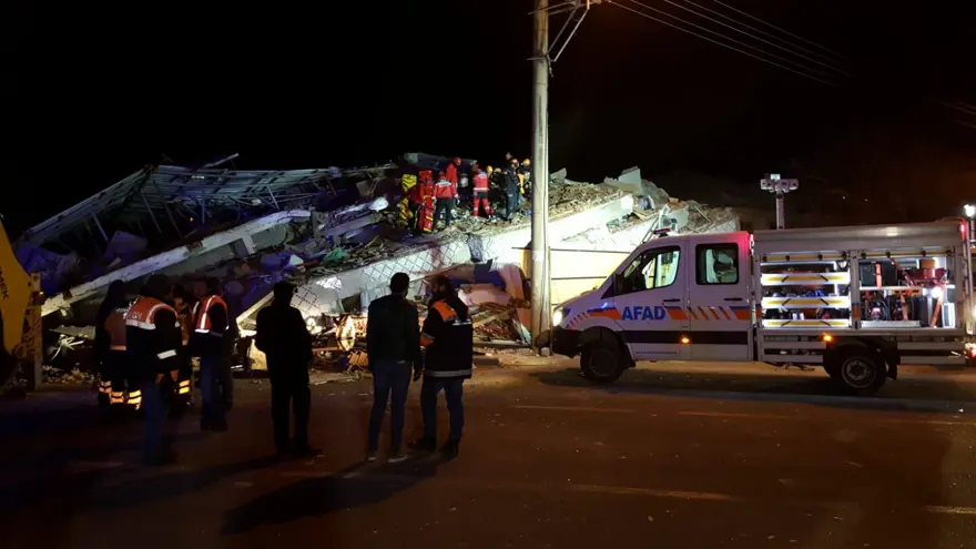 Elazığ'da 6,8'lik deprem (Bölgeden son fotoğraflar) 25