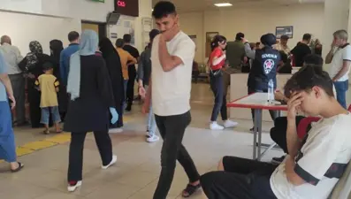 Yüzlerce kişi kusma, yüksek ateş ve ishal şikayetiyle hastanelerekoştu