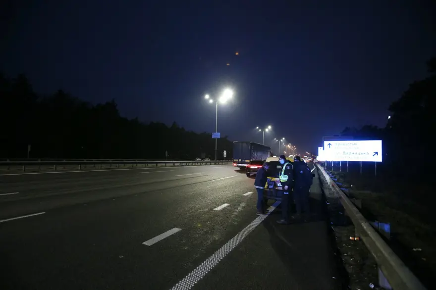 Kiev'de yaşayanlar şehri terk ediyor 17