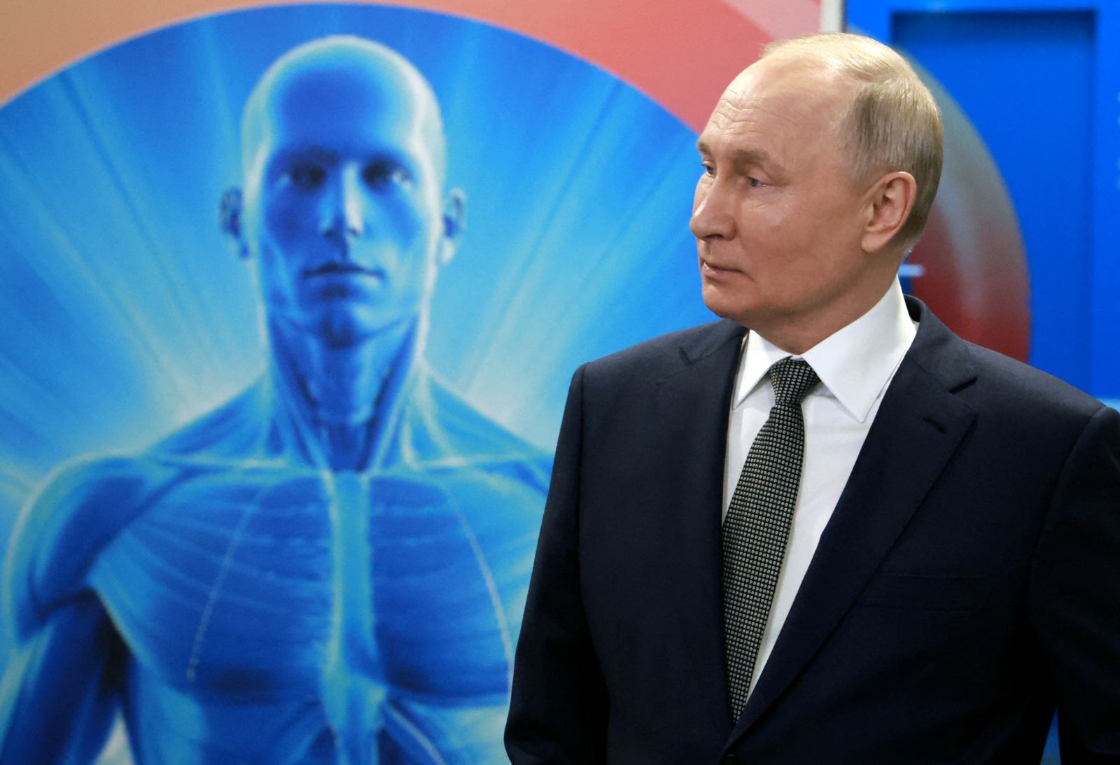 Putin: Kanser aşısı üretmeye yaklaştık