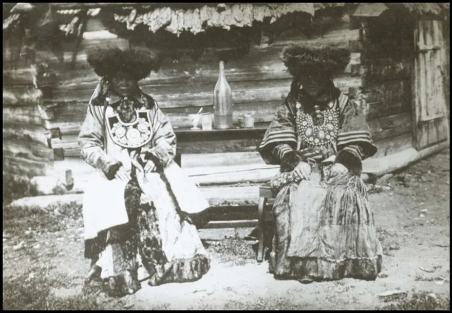 Bilim kurgu değil Türk boylarının 111 yıllık fotoğrafları. Gizemli heykeller, gelişmiş aletler, tanıdık kıyafetler (106 fotoğrafla gizemli Türk tarihi) 84