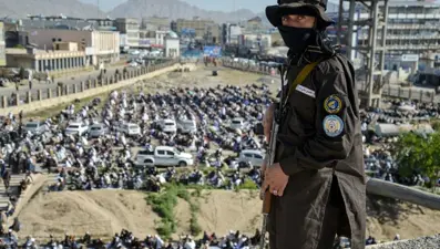 Afganistan’da 4 erkek halka açık şekilde idam edildi