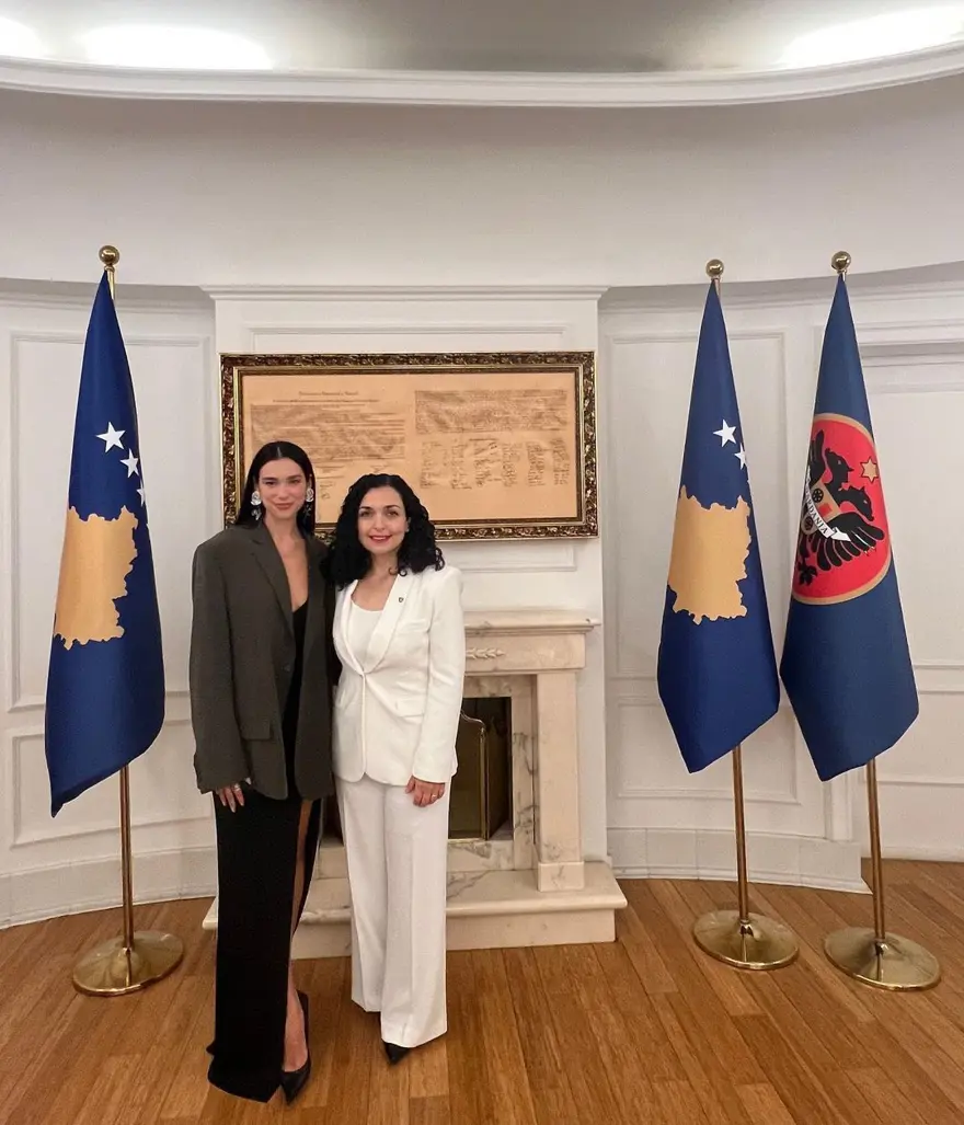 Şarkıcı Dua Lipa’ya Kosova Fahri Elçisi unvanı verildi 1