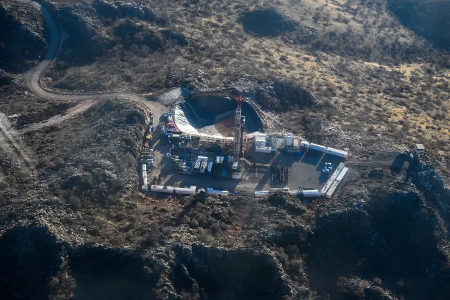 Gabar Dağı'ndaki petrol üretim çalışmaları havadan görüntülendi 1 Gabar Dağı'ndaki petrol üretim çalışmaları havadan görüntülendi 1