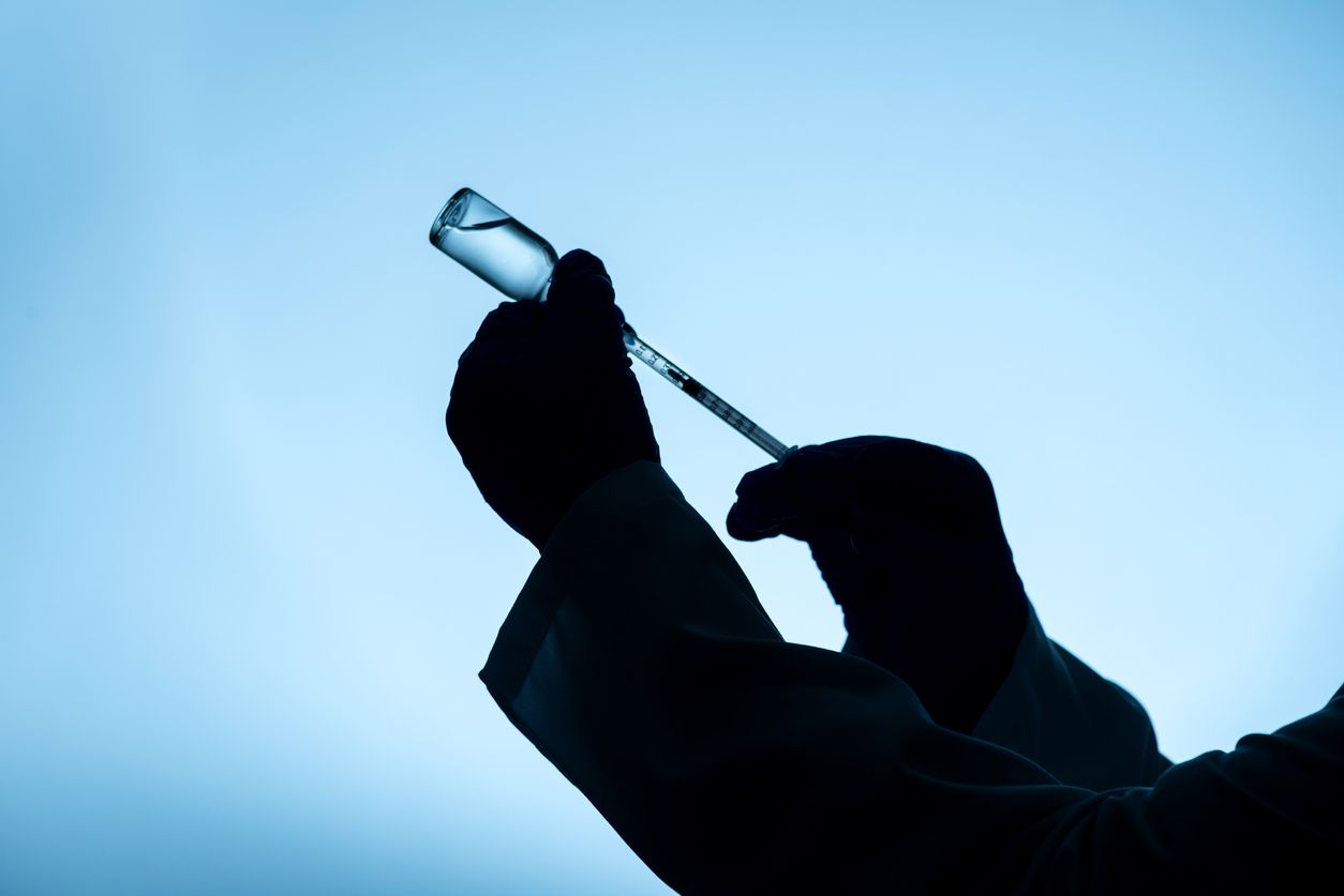 Pfizer ve Moderna, 2022'de Covid aşısından 51 milyar dolar kazanacak