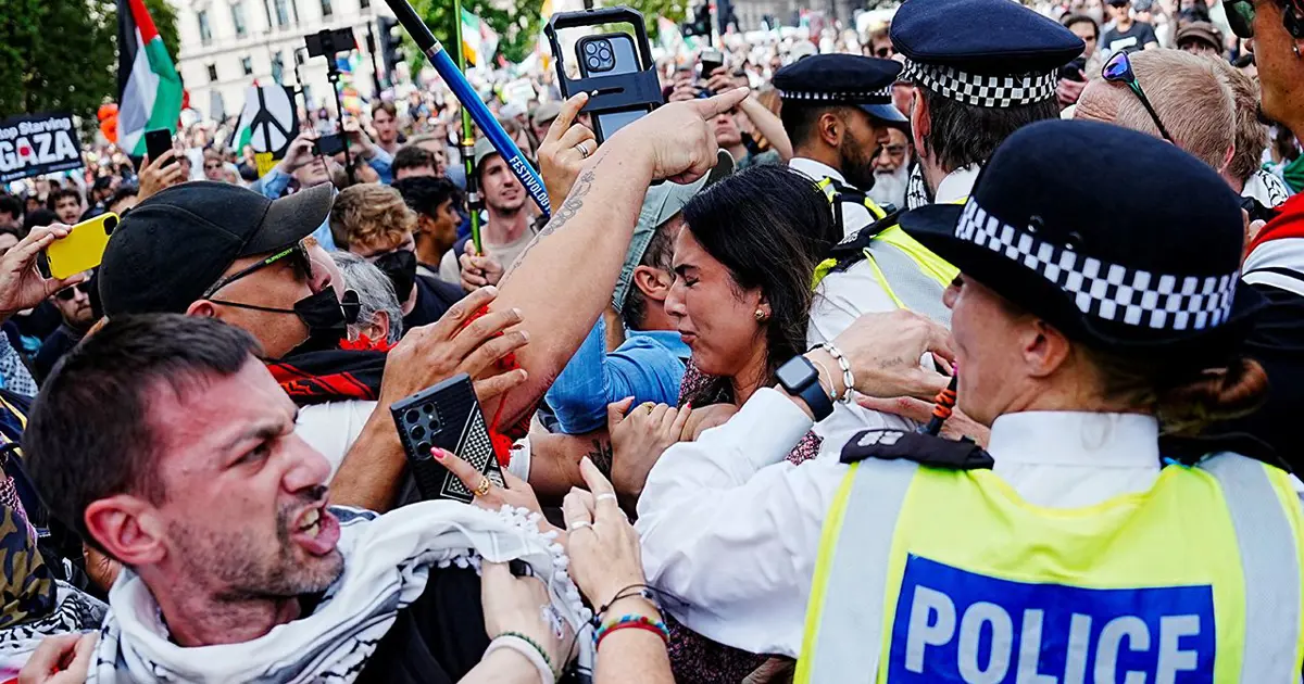 Londra'da Filistin eyleminde çok sayıda kişi gözaltına alındı