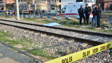 Adana'da trenin çarptığı genç kız öldü