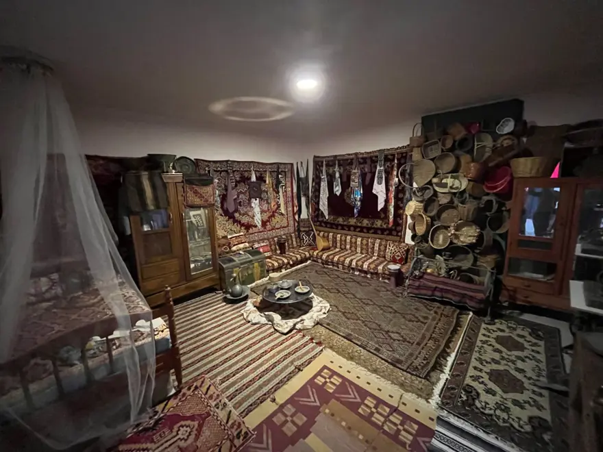 59 yıldır klasik otomobil ve eşya biriktiriyor: Bursa'daki evini müzeye çevirdi 19