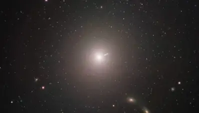 55 milyon ışık yılı uzaklıkta: Kara delikte gama ışını patlaması görüldü