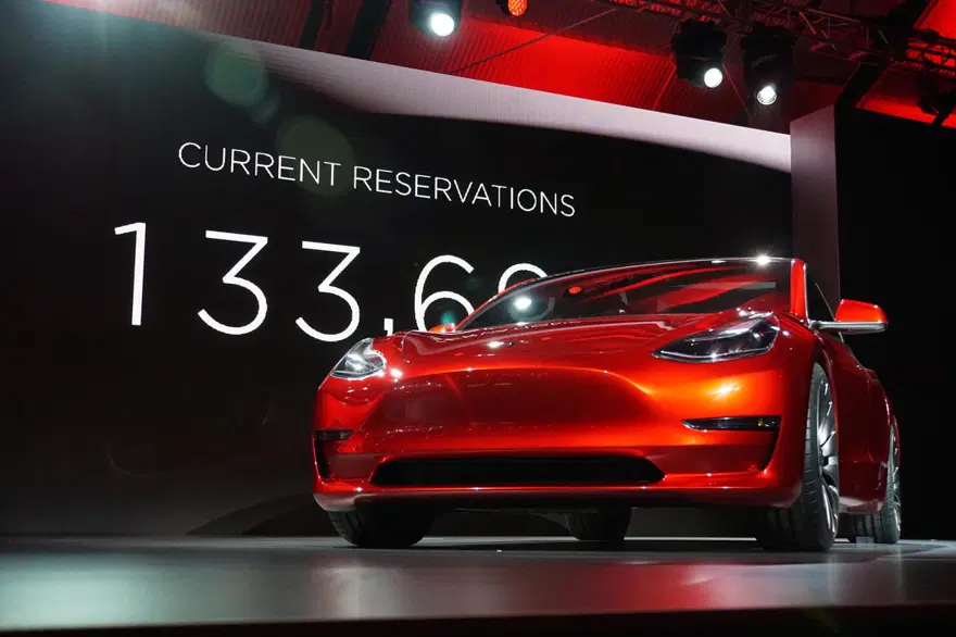 Tesla Model 3 görücüye çıktı 3