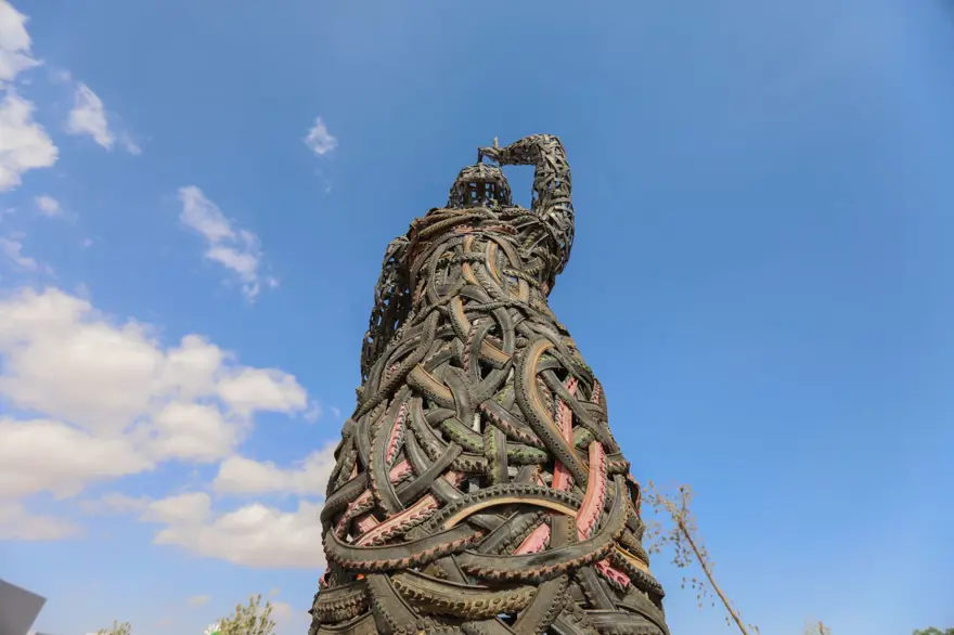 Mısır'daki BM İklim Zirvesi'nde geri dönüşüm malzemelerinden sanat eserleri 1