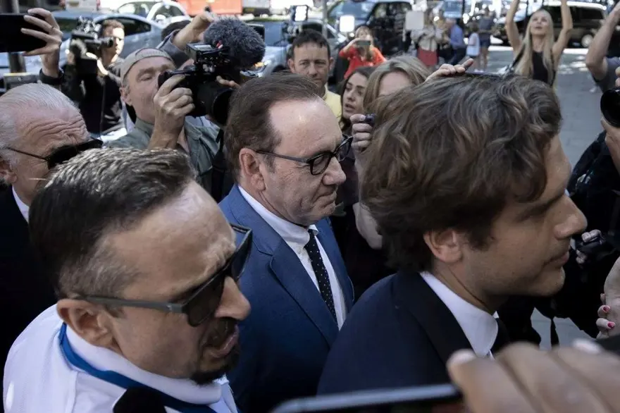 Kevin Spacey'e tazminat cezası 1
