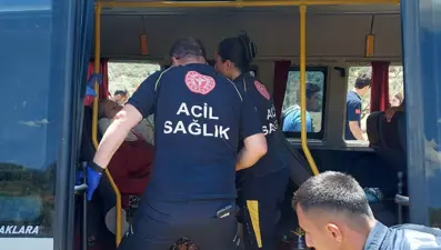 Aydın’da yolcu minibüsü kaza yaptı: 17 yaralı