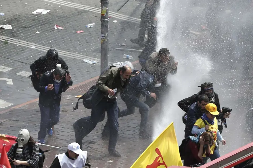Beşiktaş'ta polis müdahalesi 2