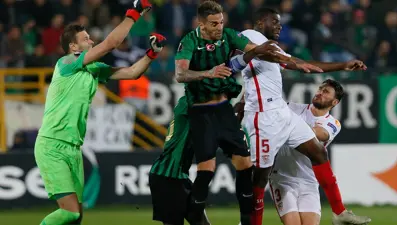 Akhisarspor, gruptan çıkma şansını kaybetti