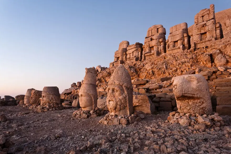 Bir gün doğumu hikayesi: Nemrut 11