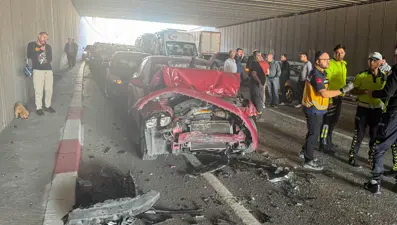 Uşak'ta zincirleme kaza: Üç yaralı