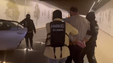 SON DAKİKA HABERİ: İstanbul'da Kartel-3 operasyonu: Uyuşturucu karteli yöneticisi Beşiktaş'ta yakalandı