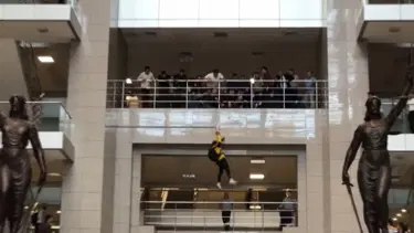 İstanbul Adalet Sarayı’nda intihar girişimi