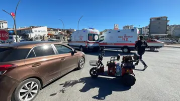 Otomobille üç tekerlekli bisiklet çarpıştı: 1 kişi yaralandı