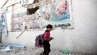 Gazze'de 300 bin öğrenci iki yıl sonra eğitime kavuşuyor