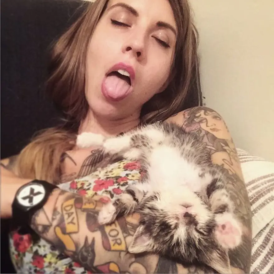 Hayatını kedileri kurtarmaya adadı 306