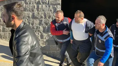 PTT saldırganı çelik yelekle adliyeye sevk edildi: 14 el ateş etmiş!