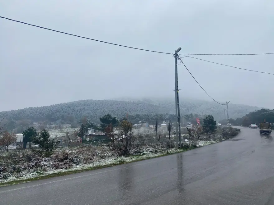 İstanbul'a yılın ilk karı düştü 12 İstanbul'a yılın ilk karı düştü 12