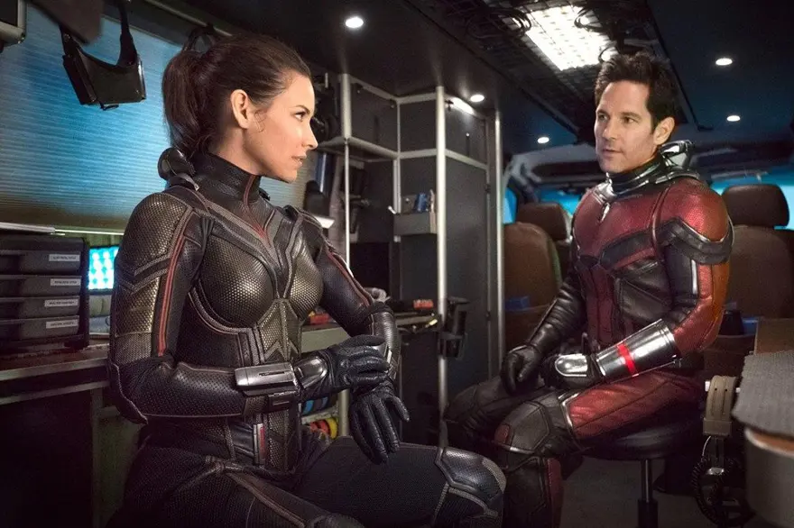 Evangeline Lilly'nin corona virüs paylaşımı tepki çekti 1 Evangeline Lilly'nin corona virüs paylaşımı tepki çekti 1