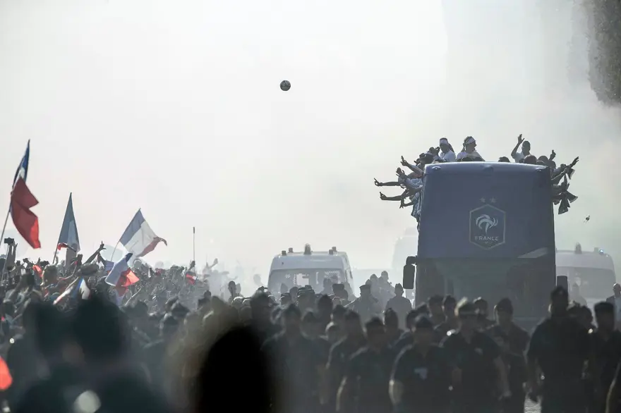 Dünya şampiyonu Fransa Milli Takımı evine döndü 2 Dünya şampiyonu Fransa Milli Takımı evine döndü 2